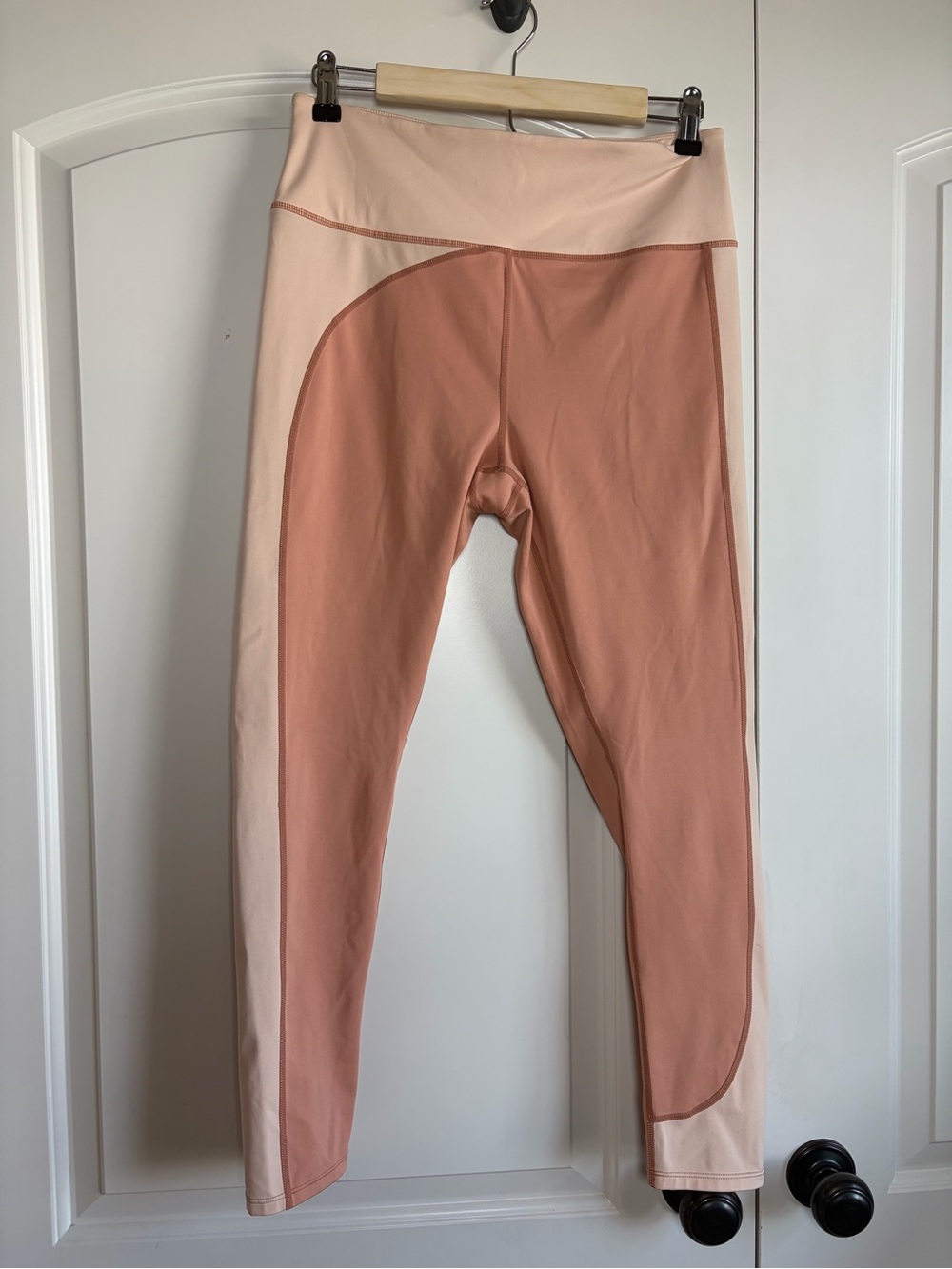 FP Movement Color Block Leggings Peach & Dusty Rose Large - Picture 3 of 10
